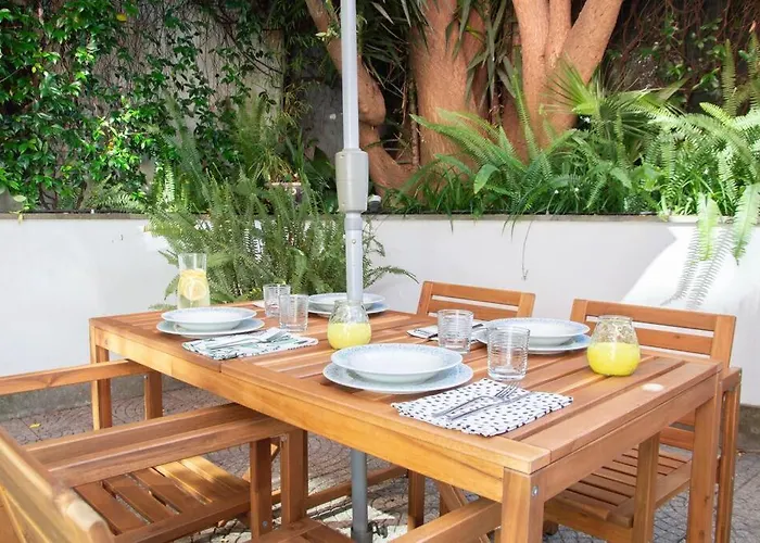 Oasi Di Relax: Con Giardino A *